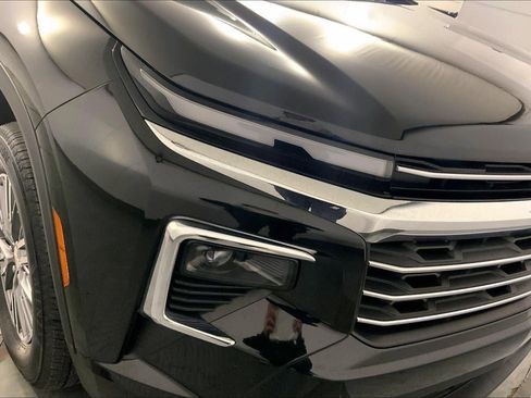 Used 2025 Chevrolet Traverse LT image 27