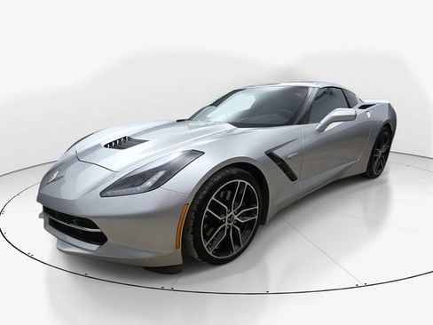 Used 2017 Chevrolet Corvette Stingray Coupe RWD image 10