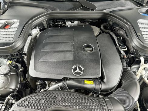 Used 2023 Mercedes-Benz GLC 300 4MATIC Coupe image 32