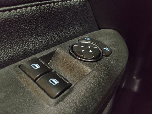 Used 2019 Ford Mustang Coupe RWD image 27