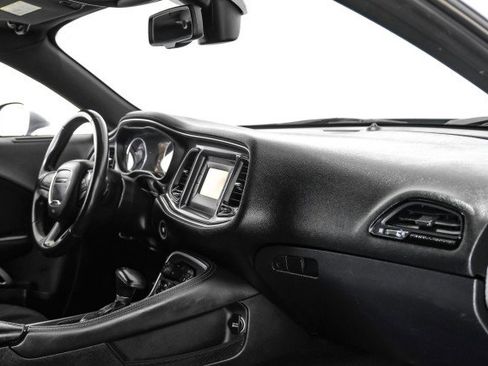 Used 2017 Dodge Challenger R/T image 7