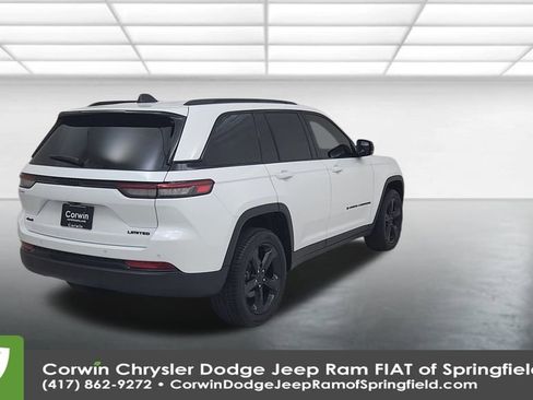 Certified 2023 Jeep Grand Cherokee Limited w/ Black Appearance Package image 14