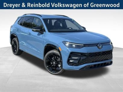 New 2025 Volkswagen Tiguan SE R-Line