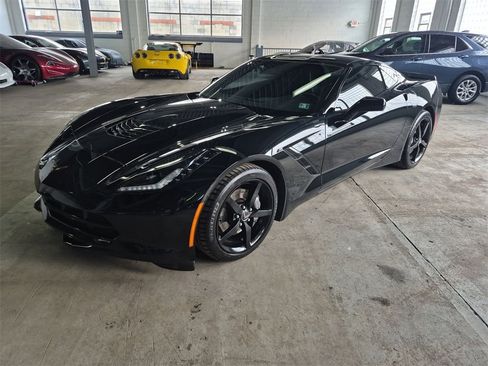 Used 2014 Chevrolet Corvette Base w/ Battery Protection Package image 11
