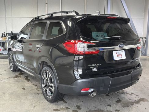 Used 2023 Subaru Ascent Touring image 5