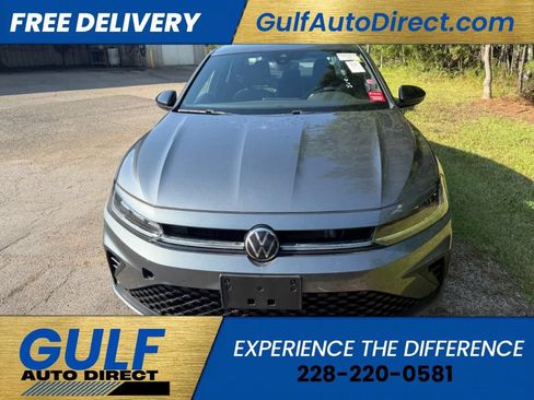 Used 2025 Volkswagen Jetta Sport FWD image 2
