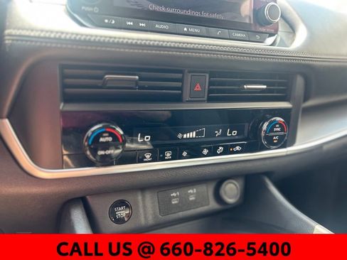 Used 2025 Nissan Rogue SV FWD image 17