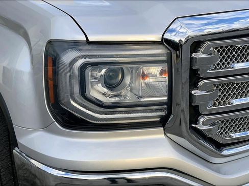 Used 2018 GMC Sierra 1500 SLT w/ SLT Premium Package image 24