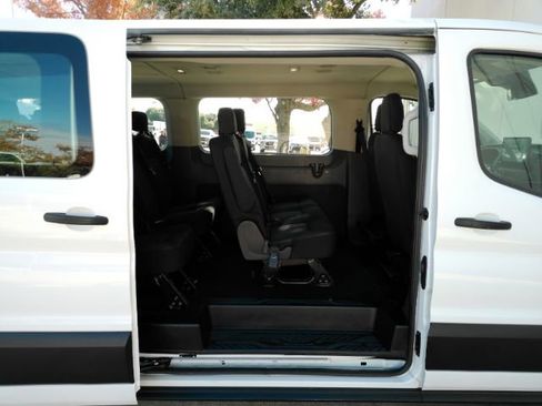 Used 2022 Ford Transit 350 XLT image 5