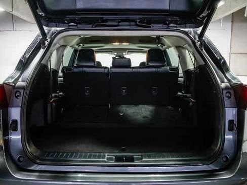 Certified 2022 Toyota Highlander XLE image 30