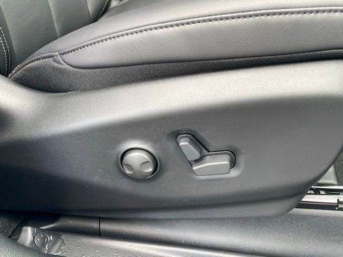 New 2026 Chrysler Pacifica Select FWD image 30