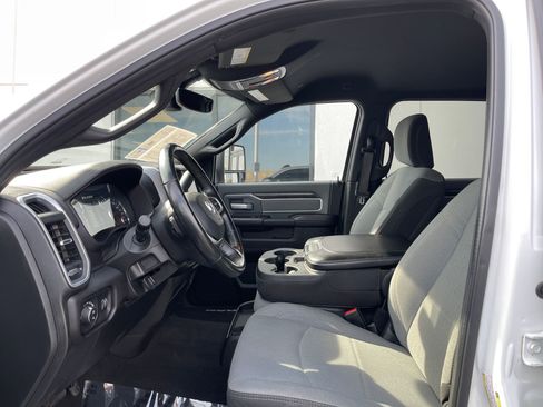 Used 2023 RAM 2500 Big Horn w/ Level 1 Equipment Group image 10