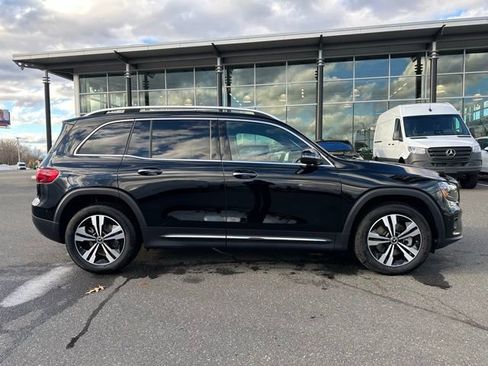 Used 2026 Mercedes-Benz GLB 250 4MATIC image 8