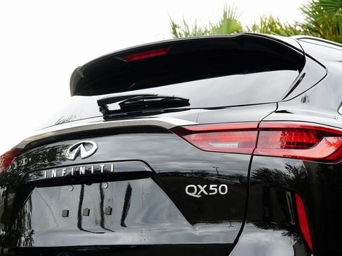 Used 2023 INFINITI QX50 Luxe image 9