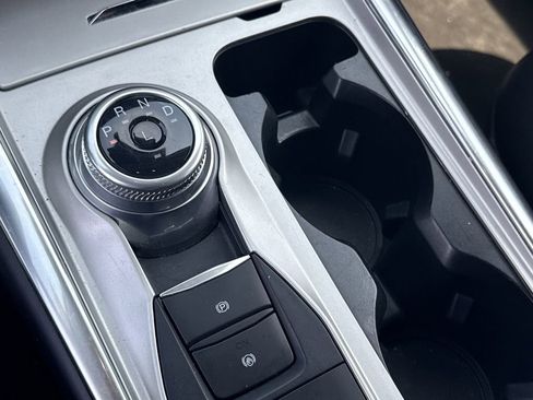 Used 2024 Ford Explorer XLT w/ Equipment Group 202A image 37