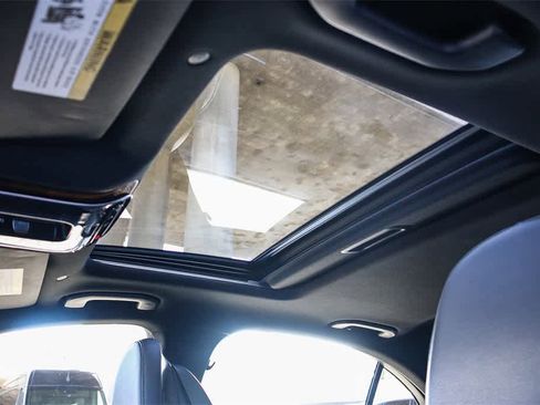 Used 2023 Mercedes-Benz C 300 Sedan image 22