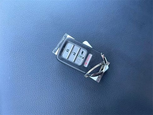 Certified 2025 Honda Passport TrailSport image 35