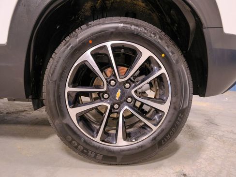 Used 2025 Chevrolet TrailBlazer LT image 42