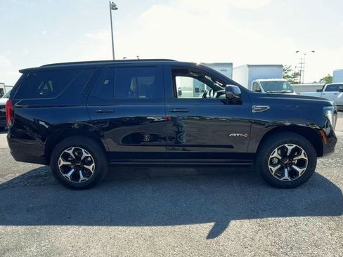 Used 2025 GMC Yukon AT4 w/ AT4 Premium Plus Package AWD/4WD image 9