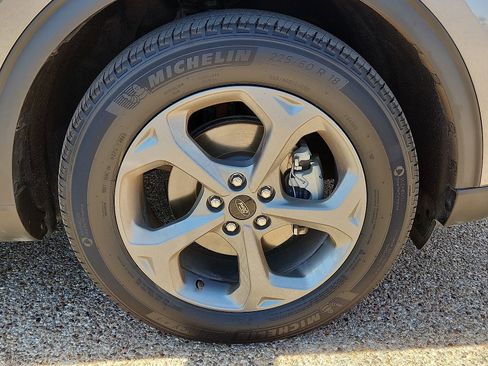 Used 2025 Ford Escape ST-Line FWD image 7