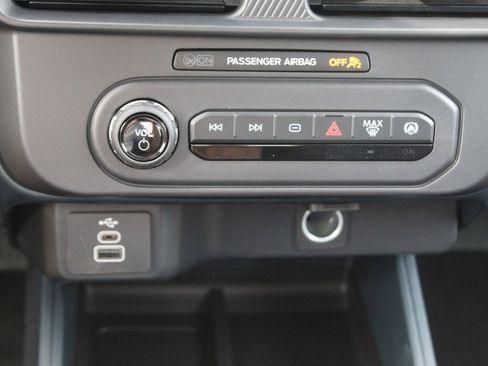 New 2025 Ford Maverick XL w/ 4K Tow Package image 25