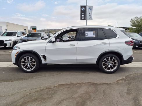 Used 2024 BMW X5 sDrive40i w/ Parking Assistance Package RWD image 5