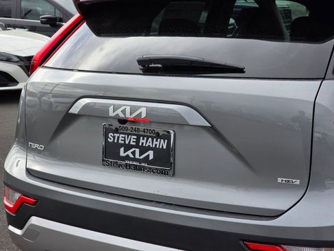 New 2026 Kia Niro LX FWD image 13
