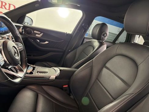 Used 2022 Mercedes-Benz GLC 300 image 11