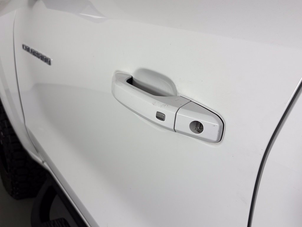Used 2024 Chevrolet Colorado LT w/ LT Convenience Package RWD image 12