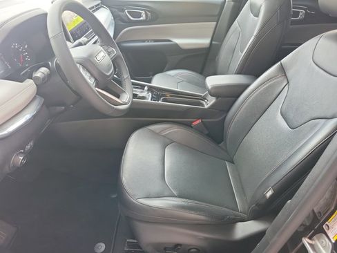 Used 2023 Jeep Compass Limited image 5