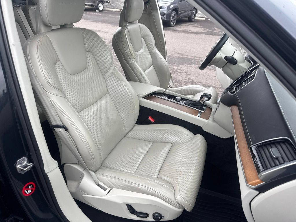 Used 2017 Volvo XC90 T6 Inscription w/ Vision Package AWD/4WD image 14