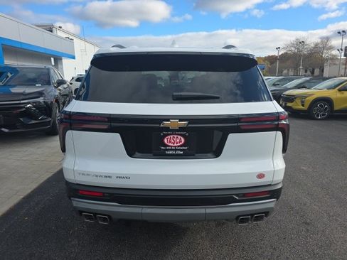 New 2026 Chevrolet Traverse LT w/ Enhanced Driving Package image 4