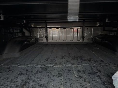 Used 2024 Jeep Gladiator Mojave w/ Convenience Group image 9