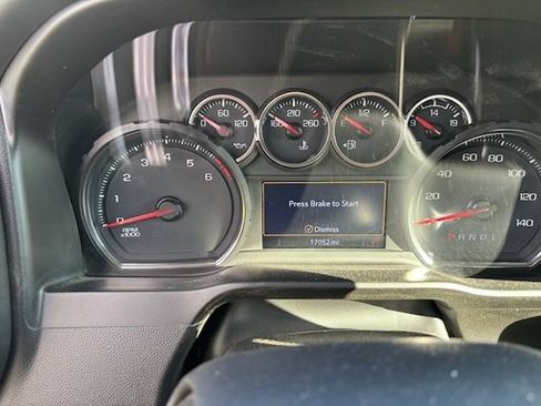 Used 2021 Chevrolet Silverado 1500 LT Trail Boss w/ Convenience Package II image 4