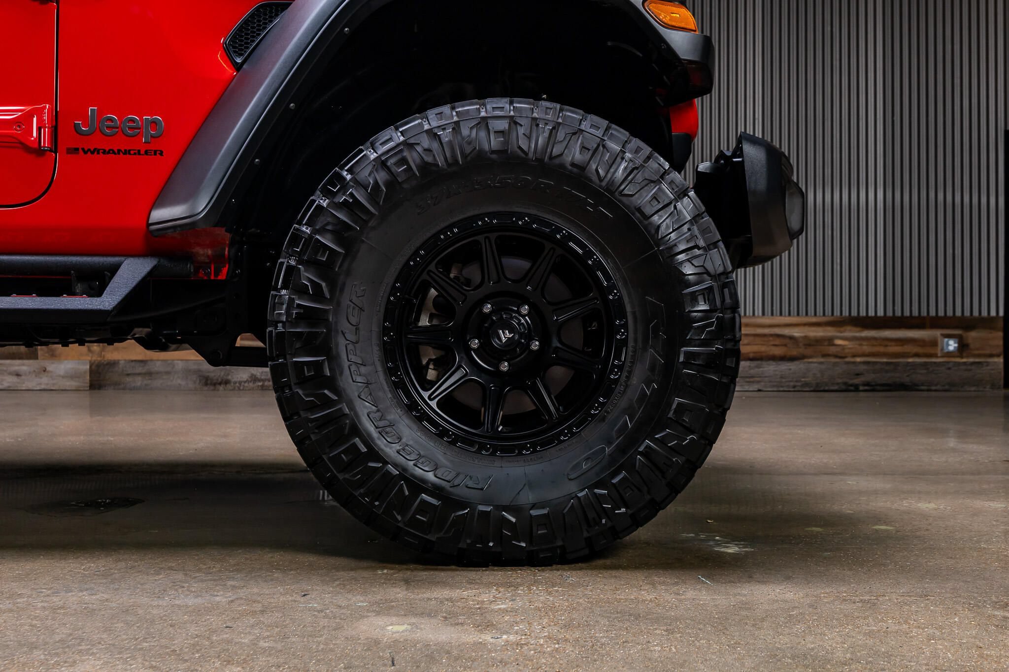 Used 2024 Jeep Wrangler Unlimited Rubicon w/ Convenience Group AWD/4WD image 16