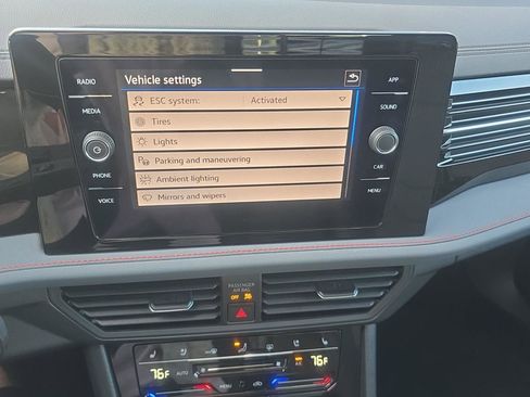 Used 2025 Volkswagen Jetta GLI Autobahn image 23