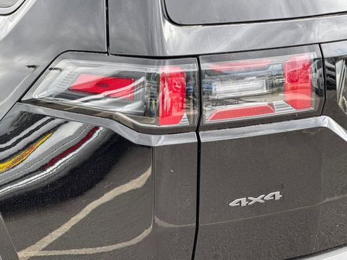 New 2026 Jeep Cherokee Limited image 32