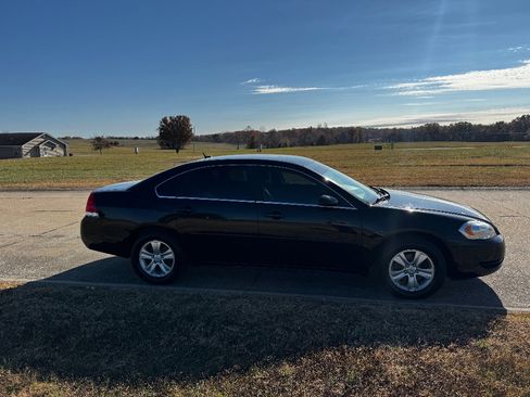 Used 2014 Chevrolet Impala Limited LS image 4