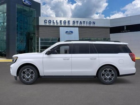 New 2025 Ford Expedition Max Active image 3