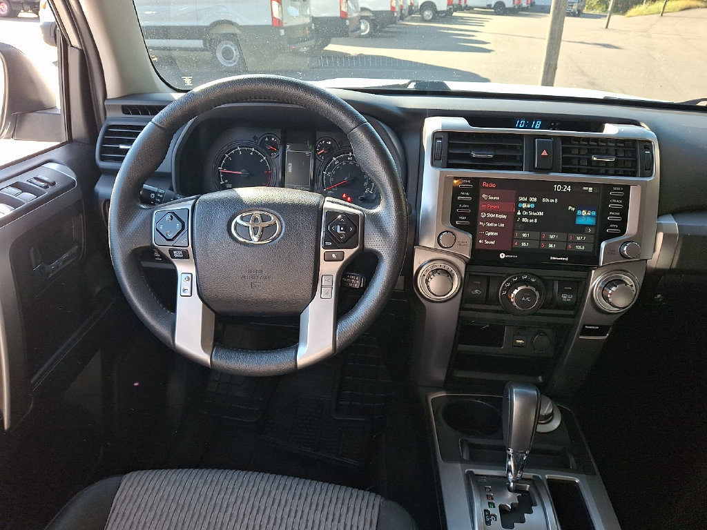 Used 2022 Toyota 4Runner SR5 AWD/4WD image 11