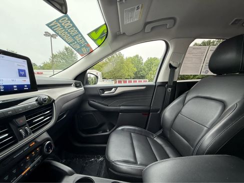 Used 2022 Ford Escape SEL image 22