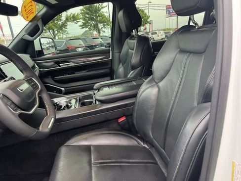 Used 2022 Jeep Wagoneer Series II RWD image 8