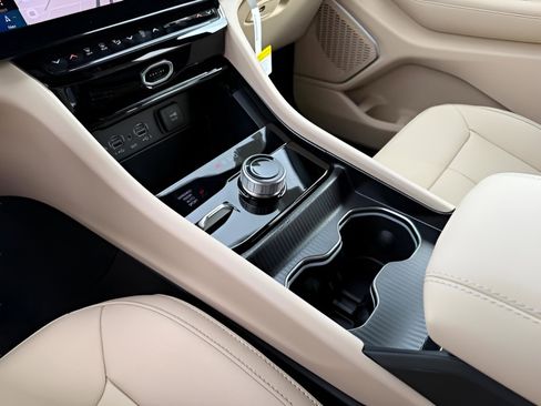 New 2026 Jeep Grand Cherokee Limited AWD/4WD image 11