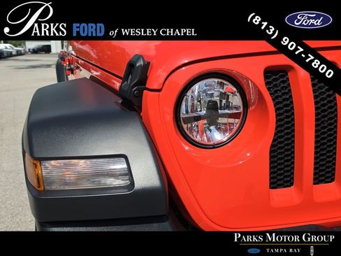 Used 2023 Jeep Wrangler Unlimited Sport w/ Sun And Sound Package AWD/4WD image 6