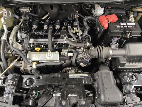 Used 2021 Nissan Versa S image 30