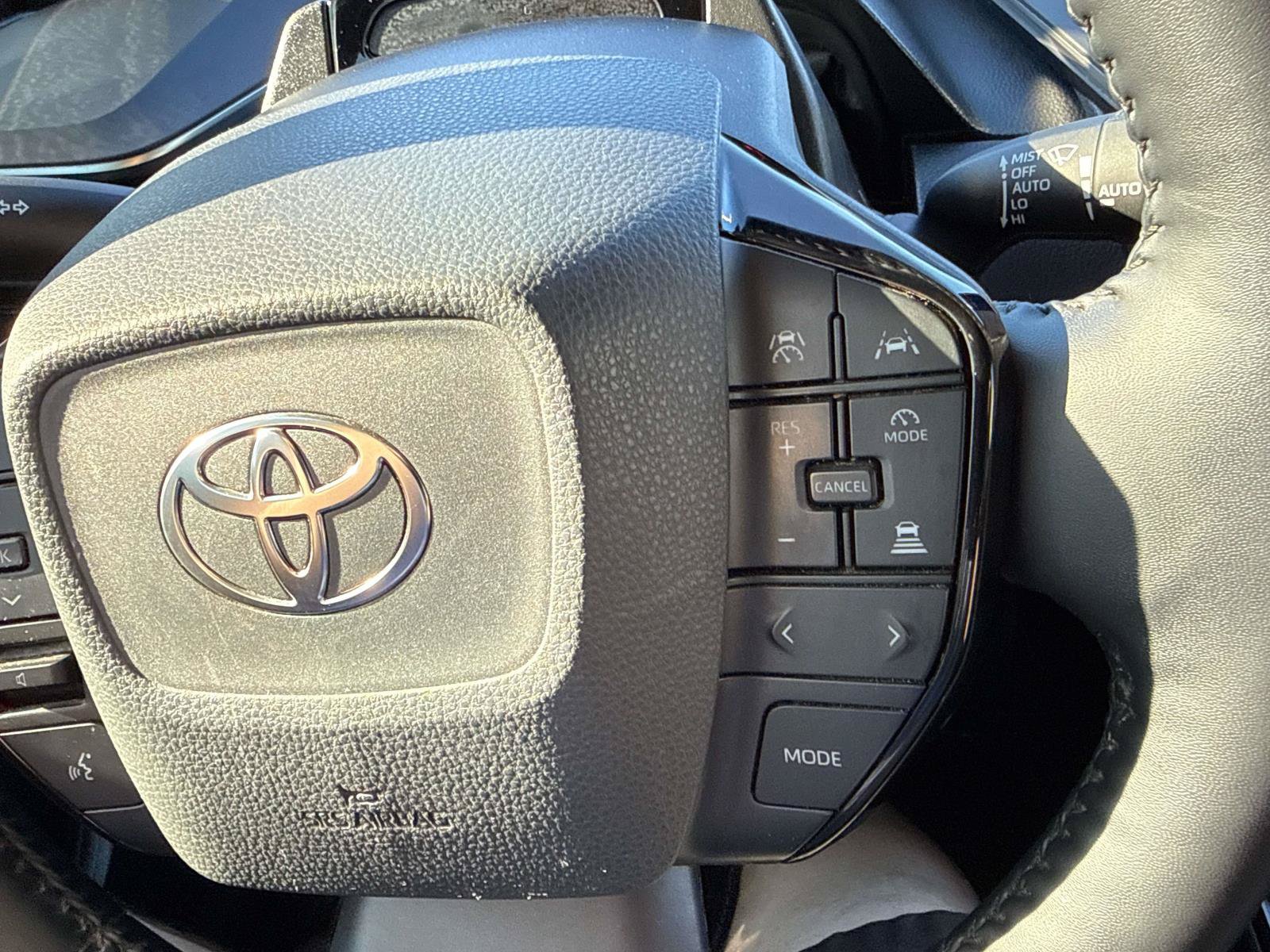 Used 2026 Toyota Prius Plug-In Hybrid FWD image 26