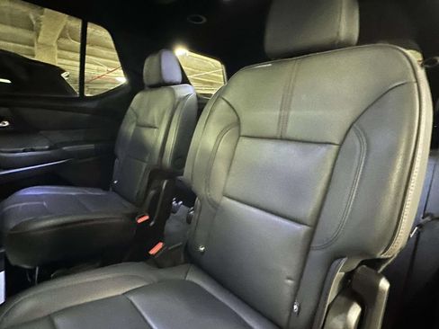 Used 2023 Chevrolet Traverse RS AWD/4WD image 15