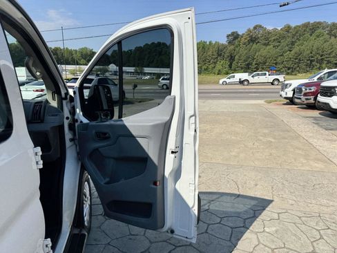 Used 2017 Ford Transit 250 130 Low Roof w/ Exterior Upgrade Package RWD image 13