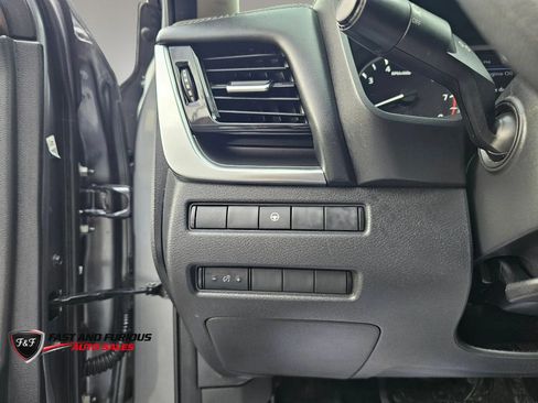 Used 2022 Nissan Rogue SV AWD/4WD image 32
