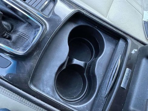 Used 2013 Lincoln MKS AWD image 29